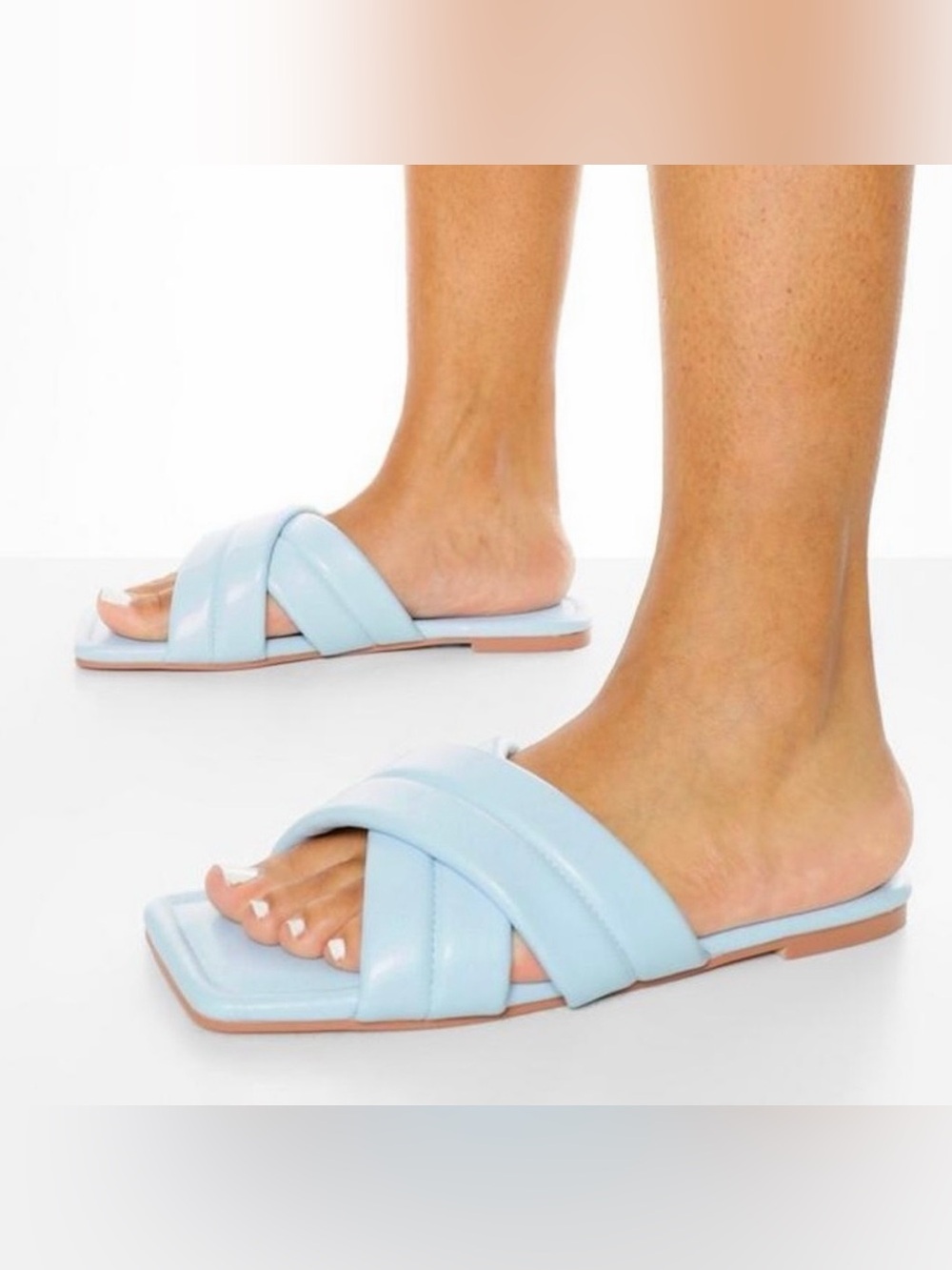 NWT BOOHOO WIDE WIDTH PADDED CRISS STRAP SLIDE SANDALS IN PASTEL BLUE SIZE 6